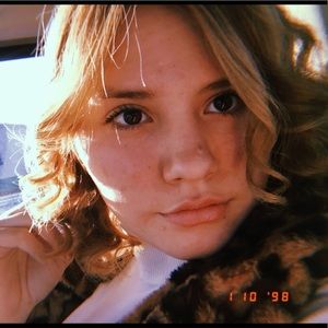 Meet your Posher, Hailey